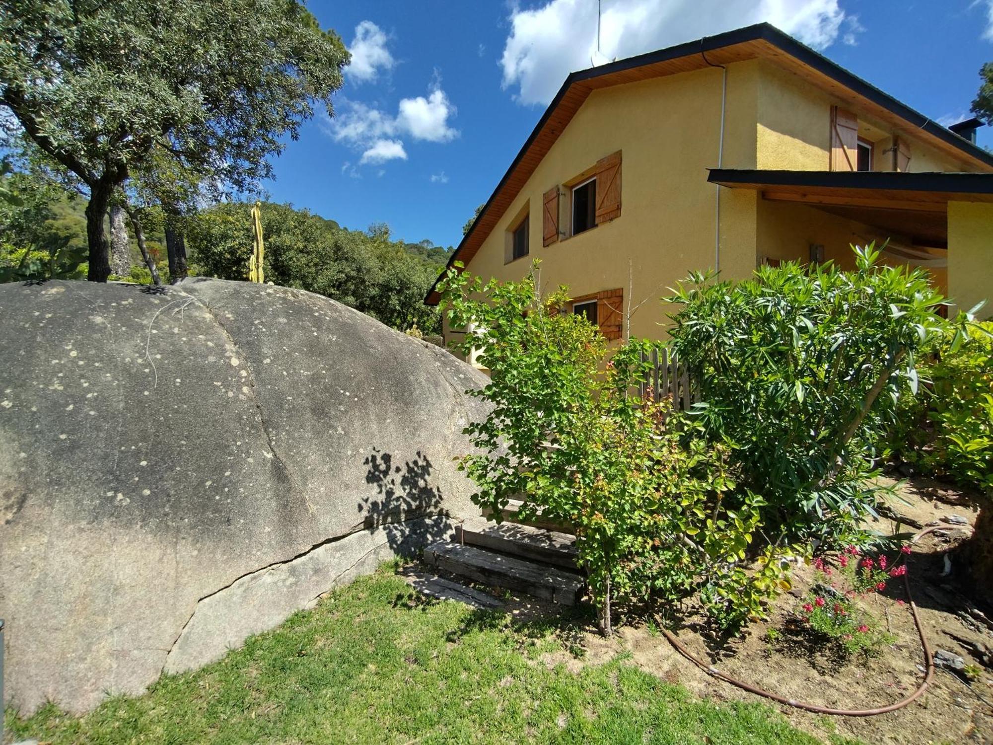 Casa Feliz Vila Sant Cebrià de Vallalta Exterior foto